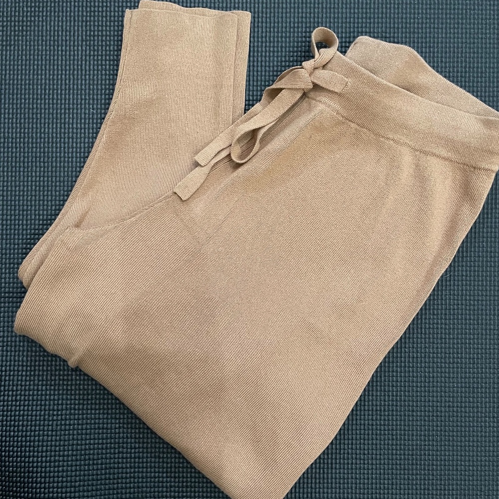 H&M Fine Knit Jogger Size Small